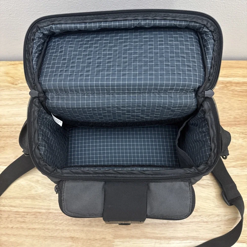 Case Logic Gray Medium Sized Camera Bag Shoulder Or Hand Carry